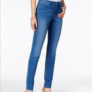 Style & Co Skinny Jeans 💙